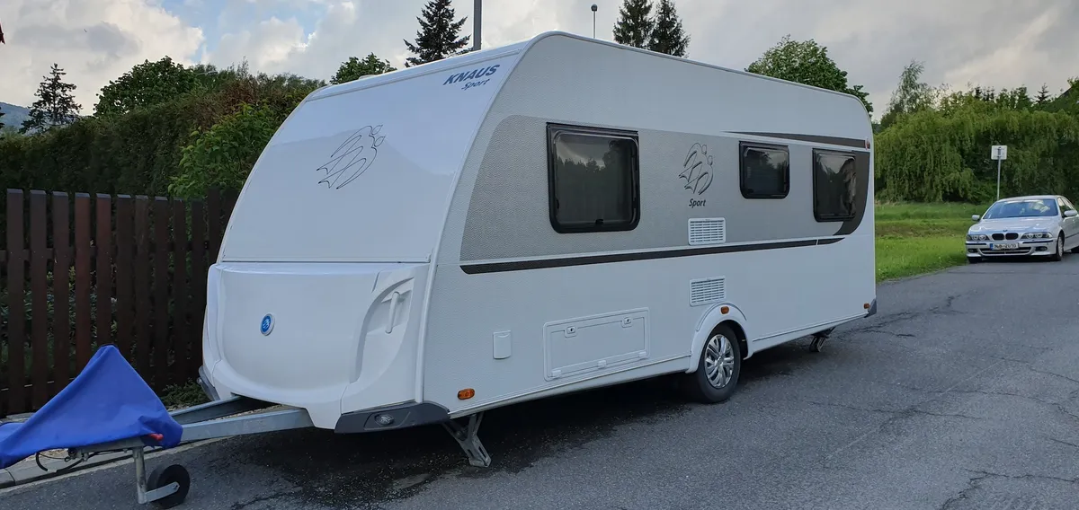Knaus Südwind exteriér