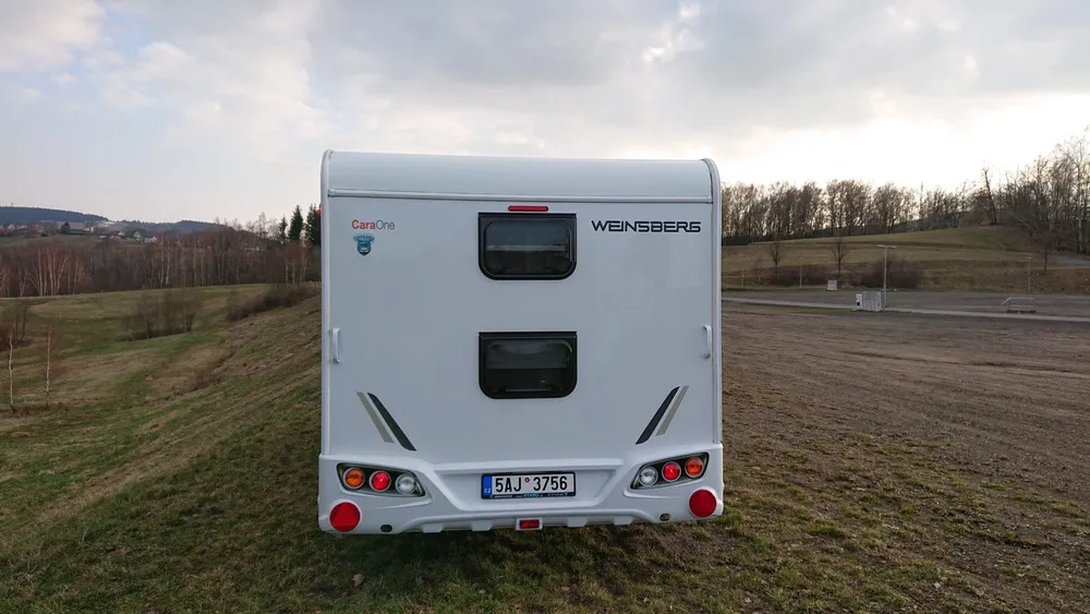 Weinsberg 500 FDK Außenansicht – Heckansicht